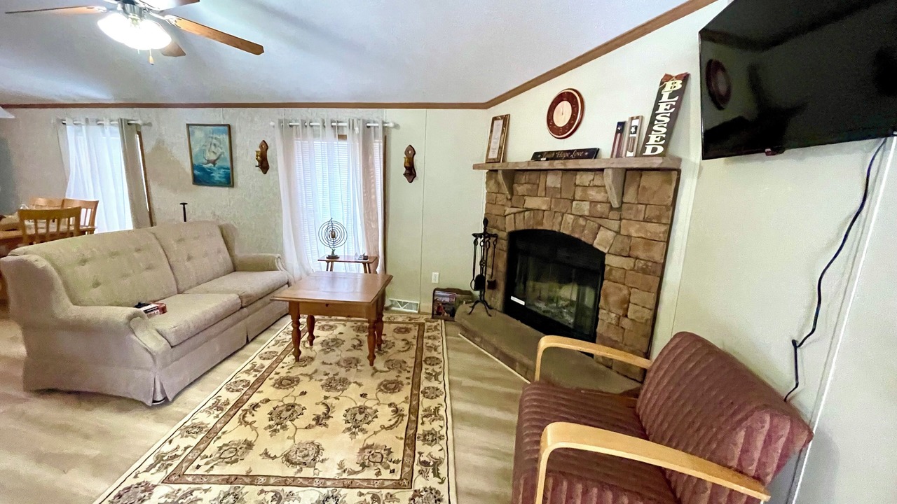 Photo of Livingroom in Island Falls
