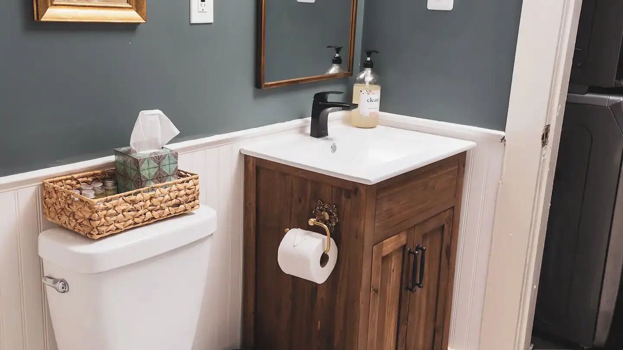 Photo of Bathroom in Savannah Victorian District