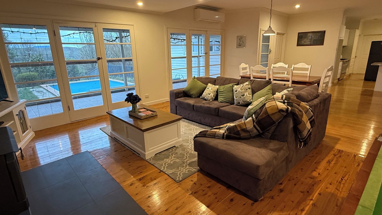 Photo of Livingroom in Greg Greg