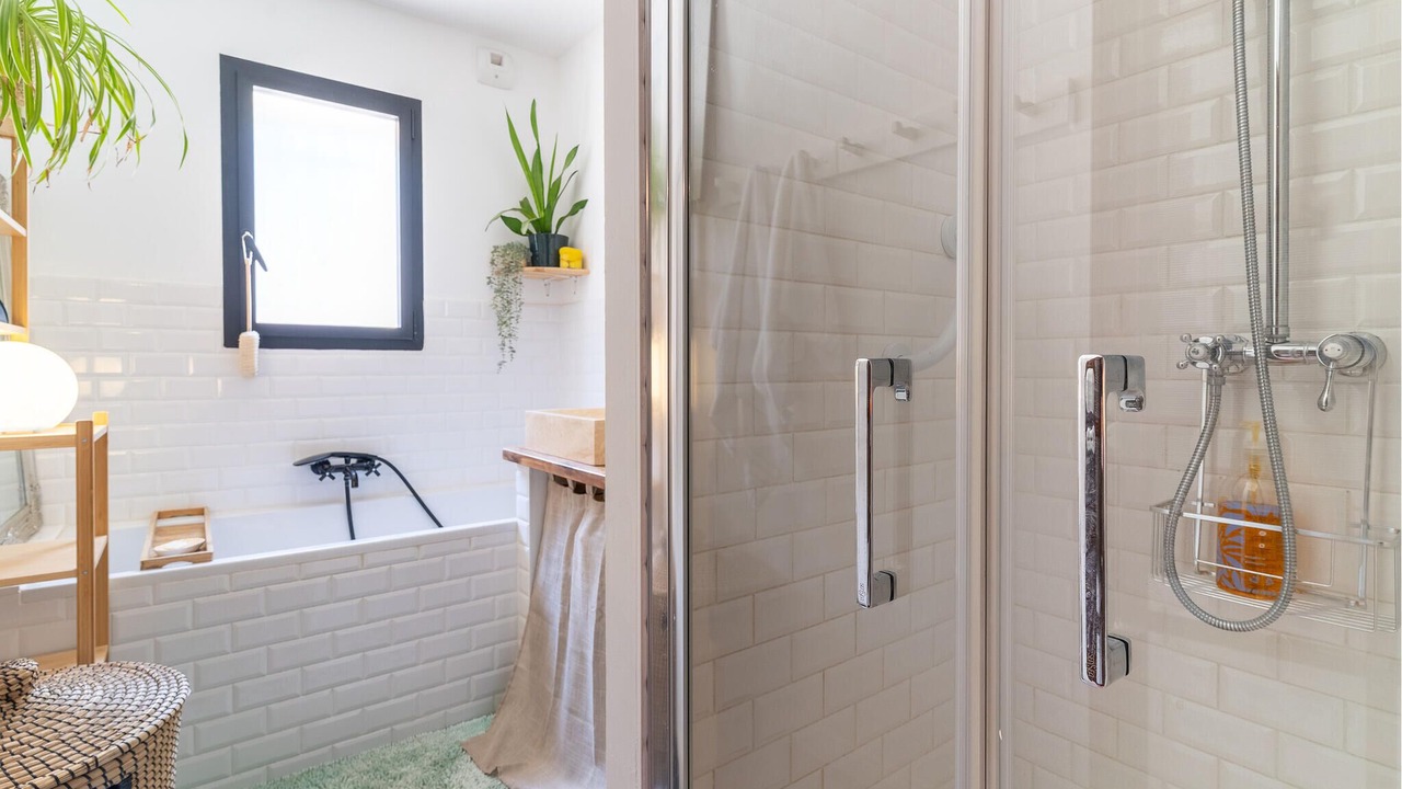 Photo of Bathroom in Gemenos