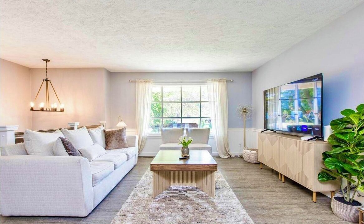 Photo of Livingroom in Bloomington