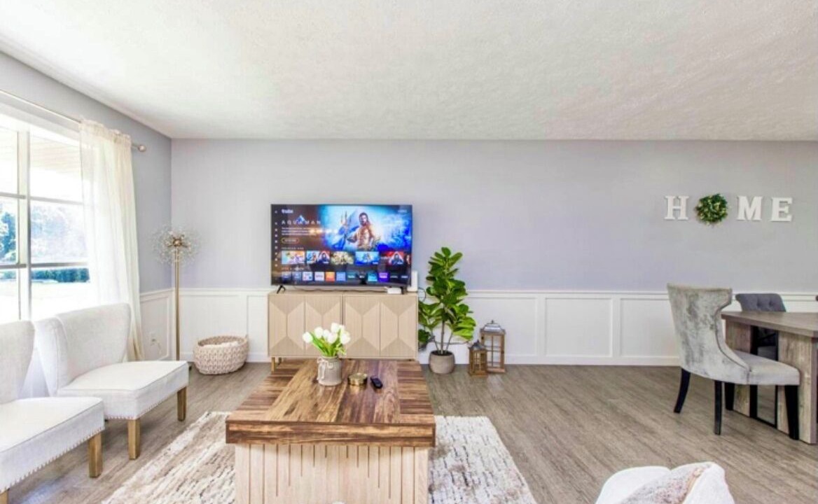 Photo of Livingroom in Bloomington
