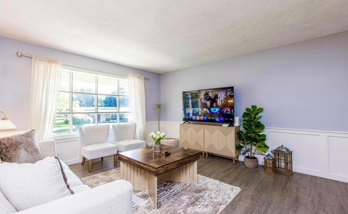 Photo of Livingroom in Bloomington