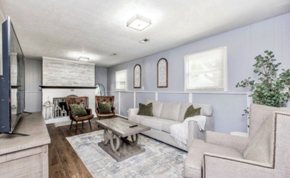 Photo of Livingroom in Bloomington