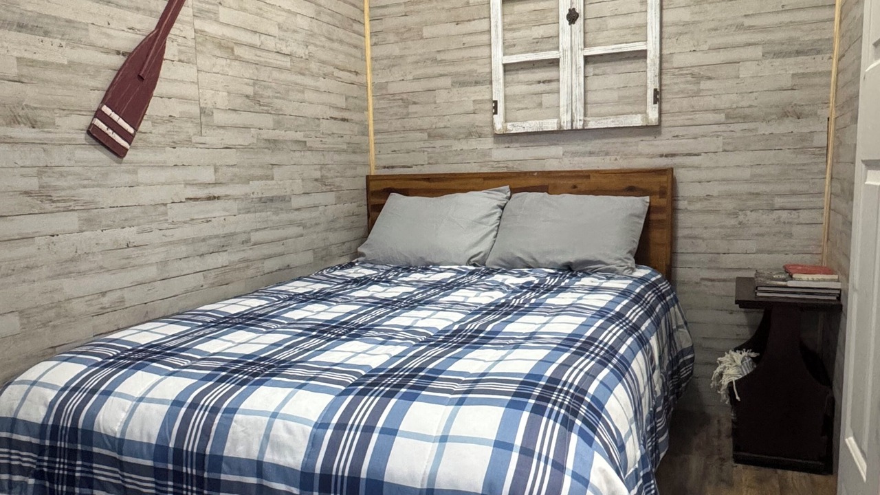 Photo of Bedroom in Pangburn