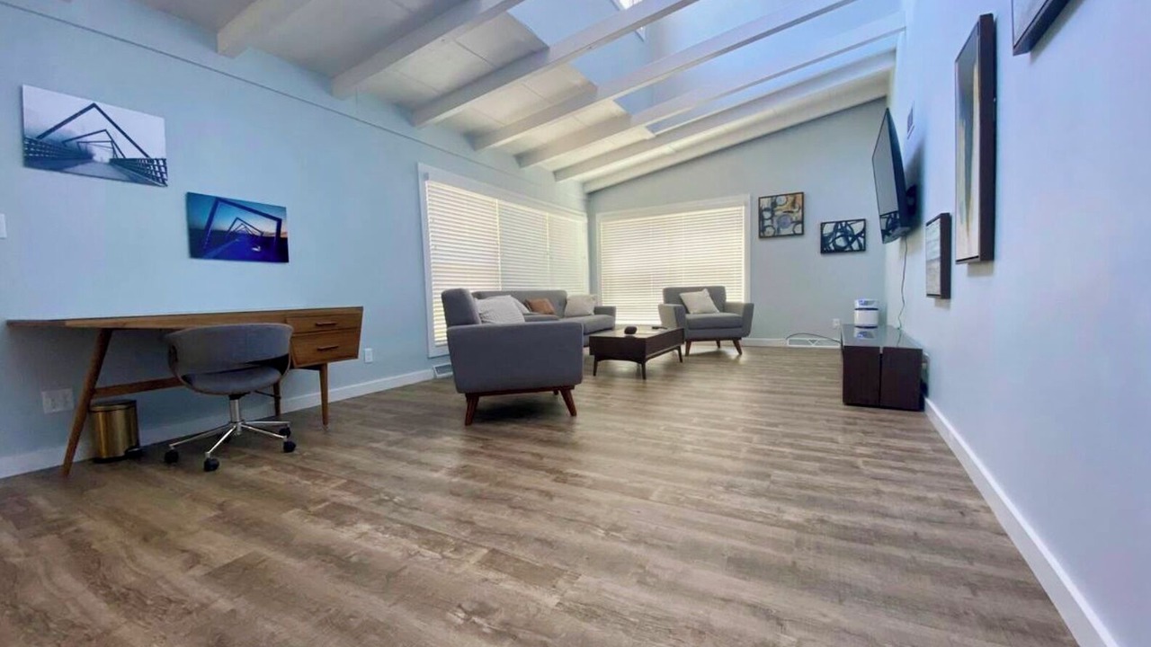 Photo of Livingroom in Iowa City