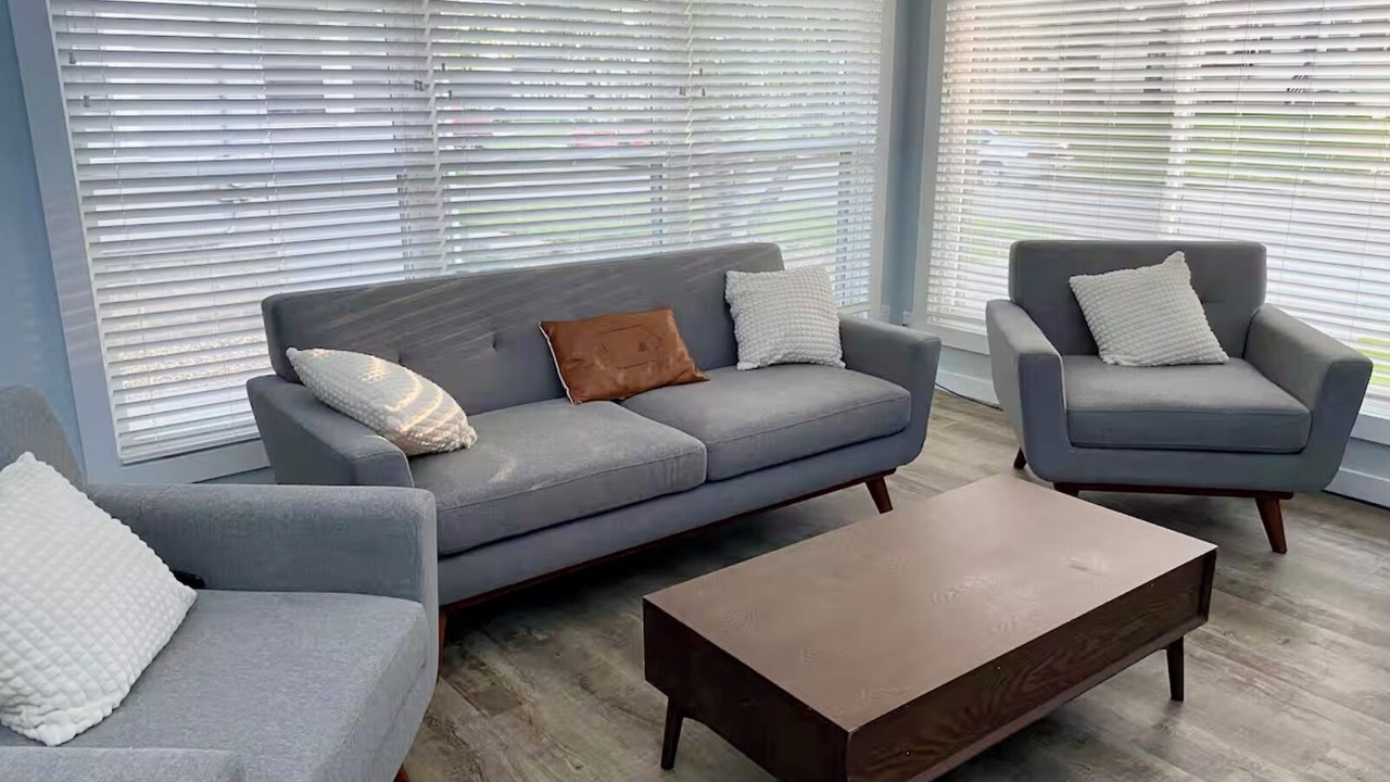 Photo of Livingroom in Iowa City