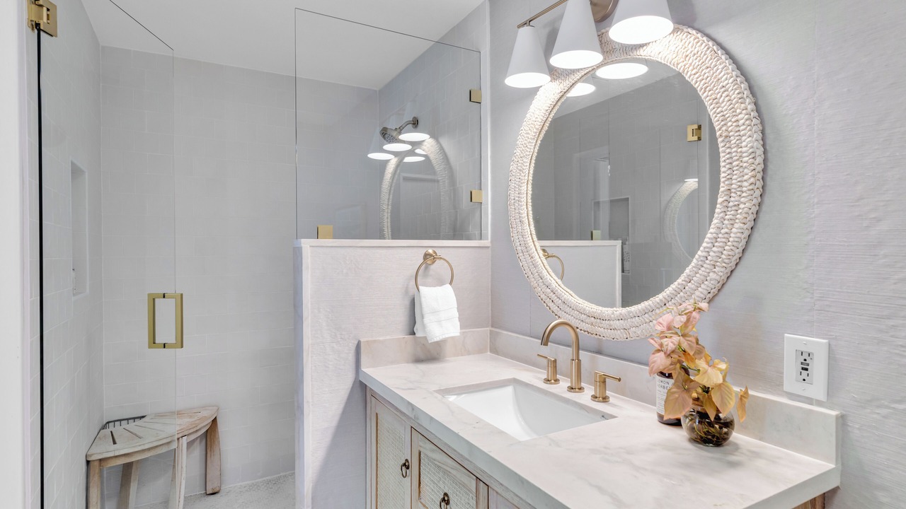 Photo of Bathroom in Marathon