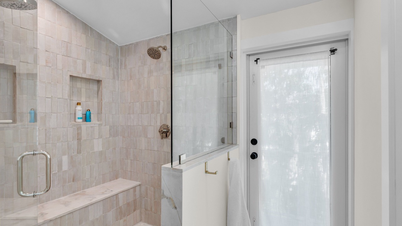 Photo of Bathroom in Marathon