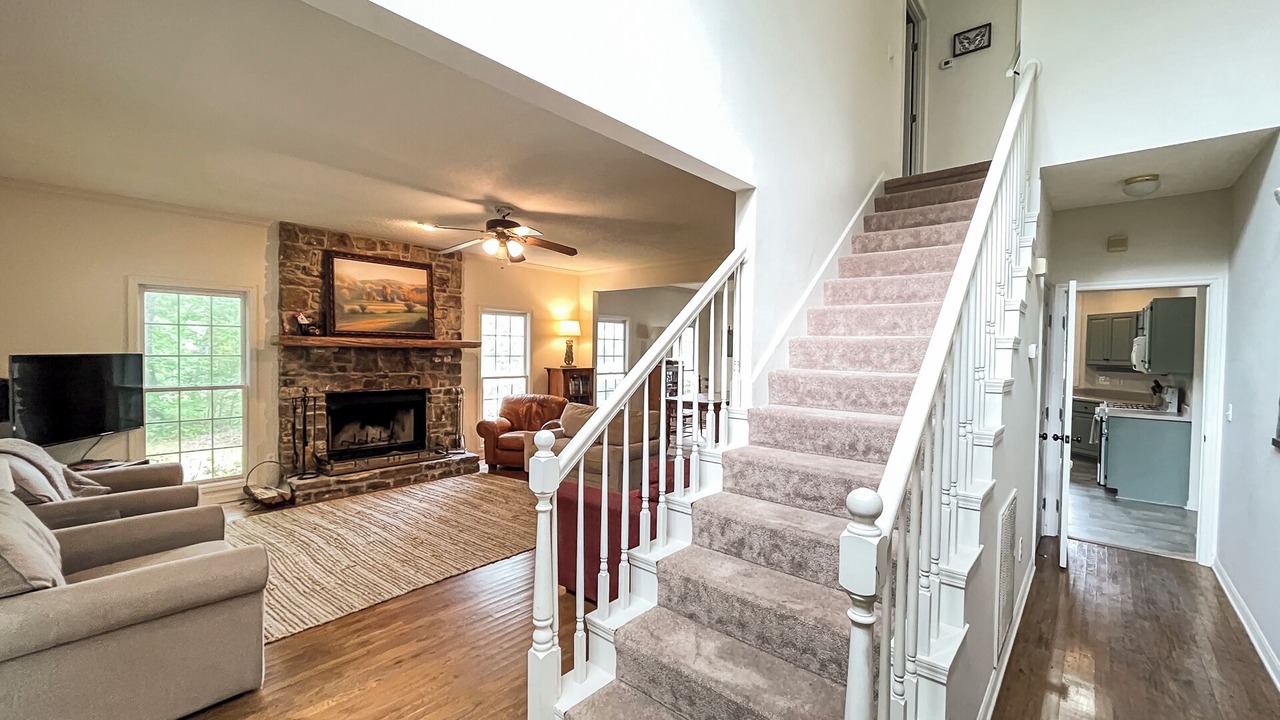 Photo of Livingroom in Sewanee