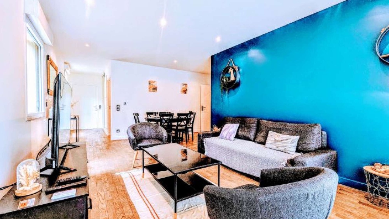 Photo of Livingroom in Clamart