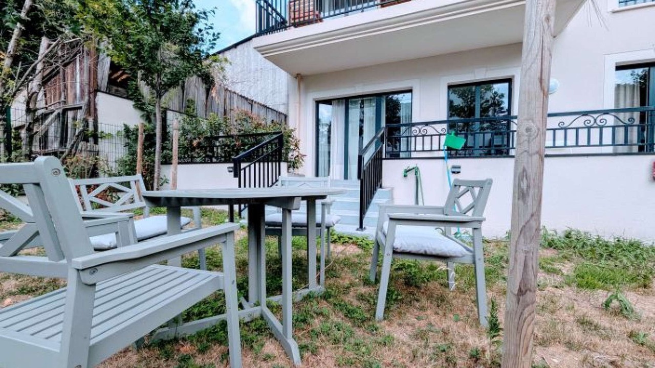 Photo of Outdoor in Clamart