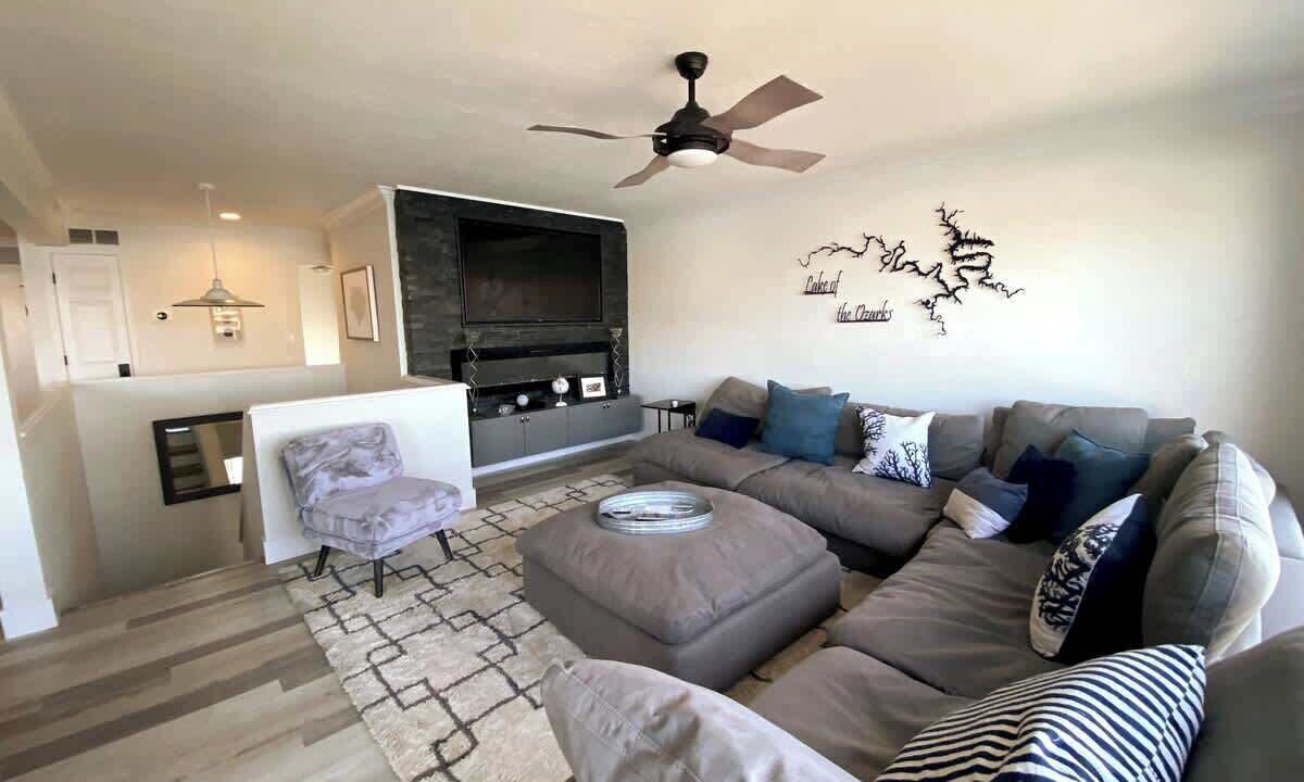 Photo of Livingroom in Osage Beach