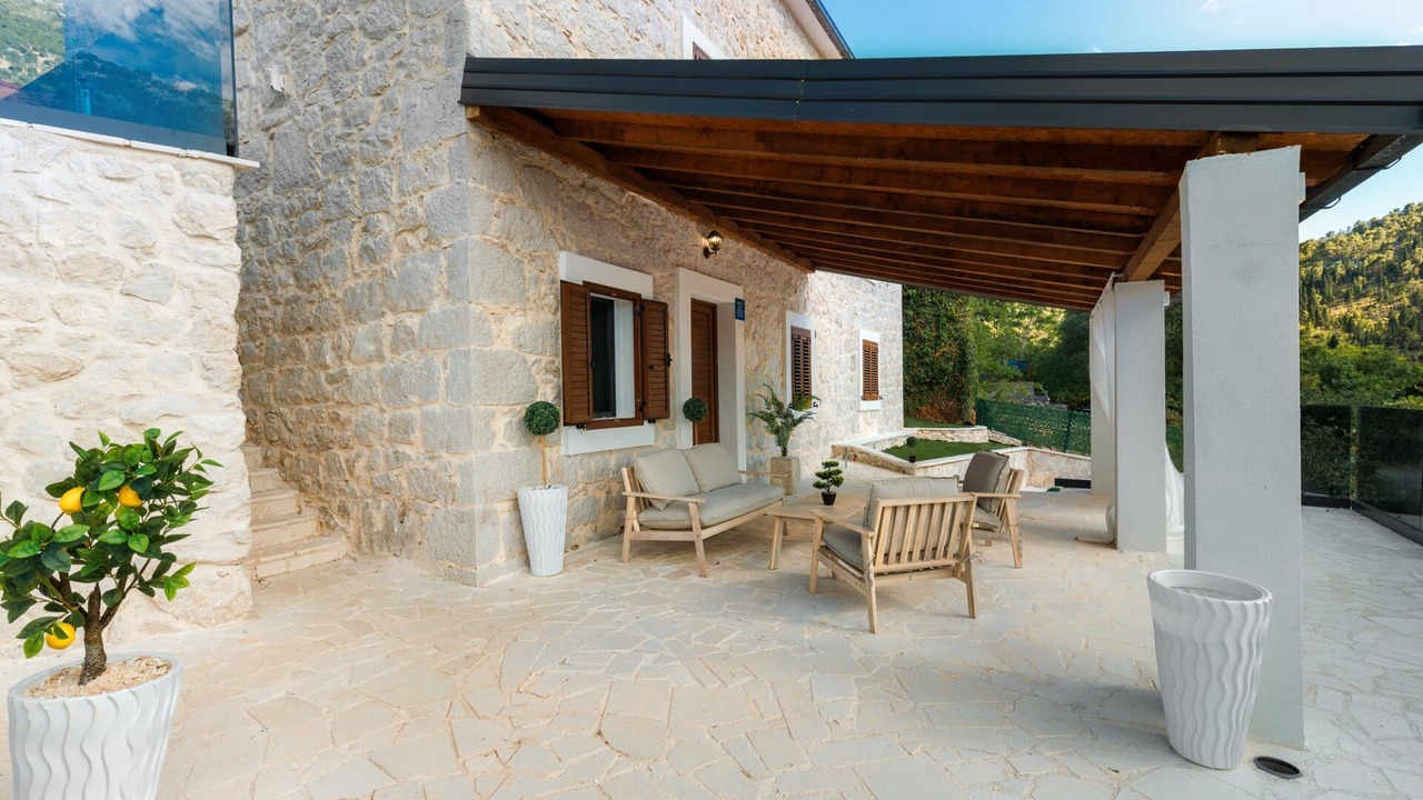 Photo of Patio Balcony in Zazablje
