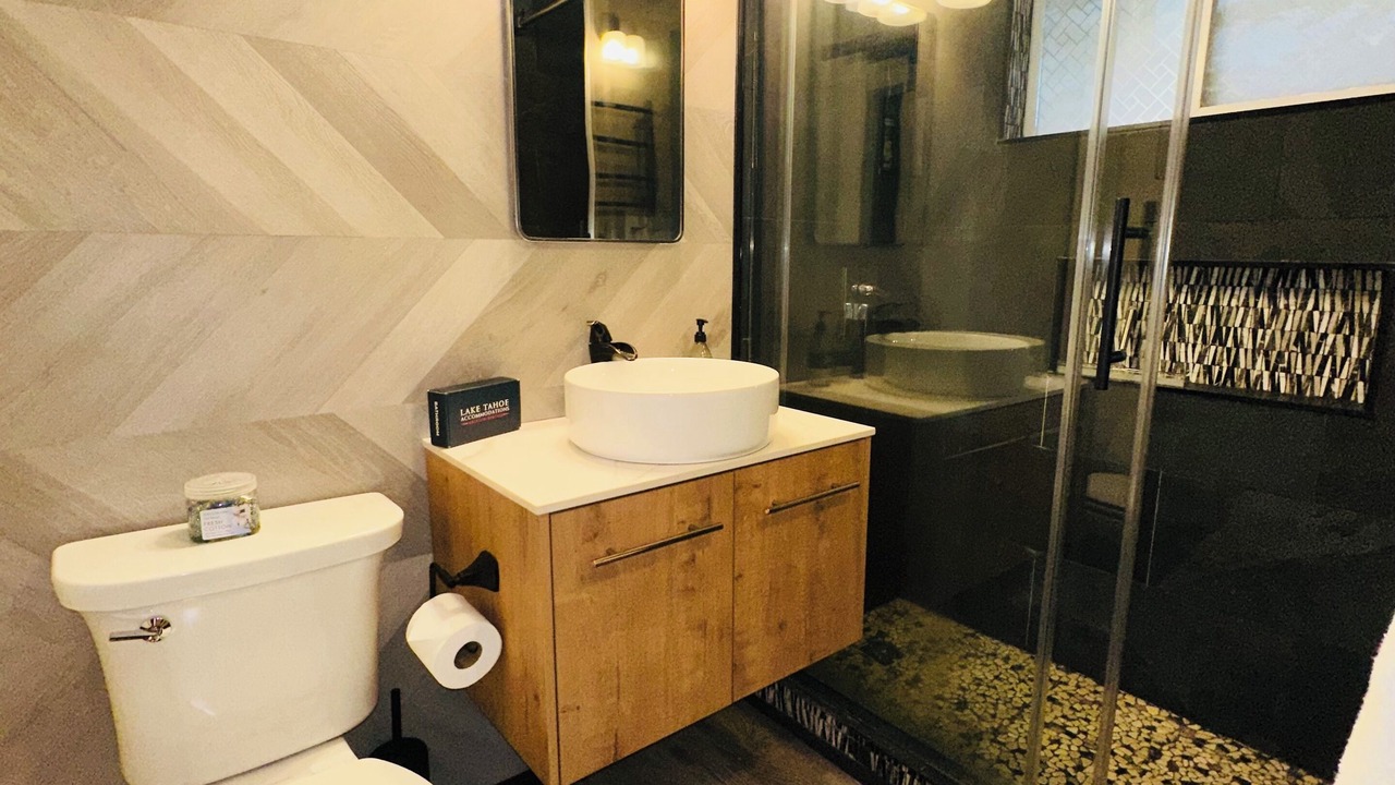 Photo of Bathroom in Lower Kingsbury