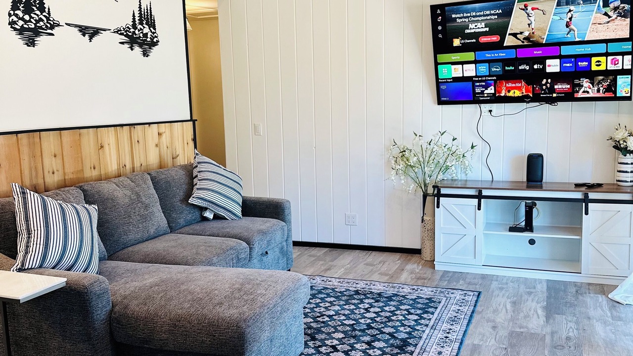 Photo of Livingroom in Lower Kingsbury