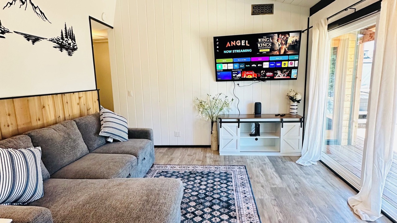 Photo of Livingroom in Lower Kingsbury