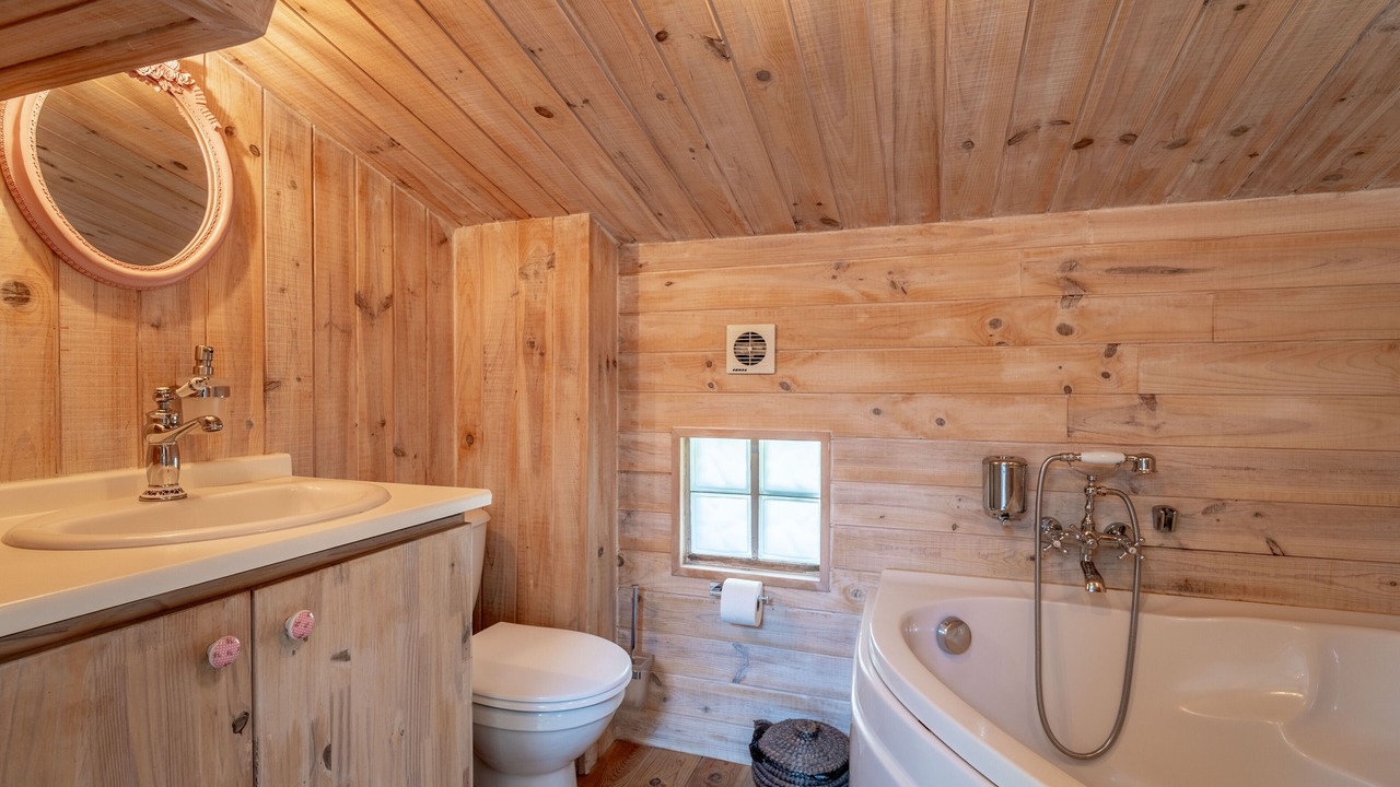 Photo of Bathroom in Villeneuve-les-Montreal
