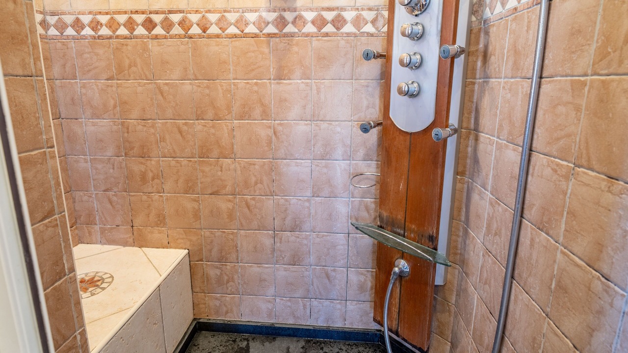 Photo of Bathroom in Villeneuve-les-Montreal