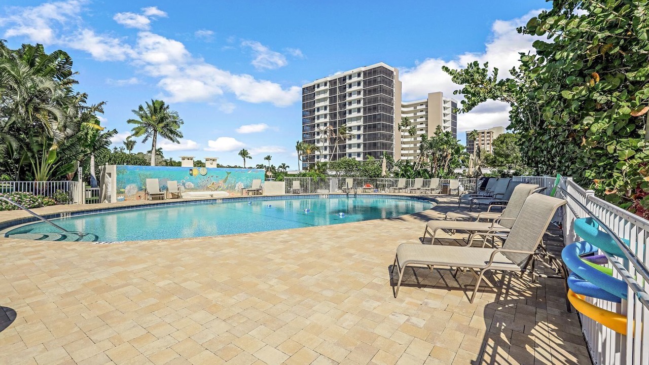 Photo of Outdoor in Vanderbilt Beach