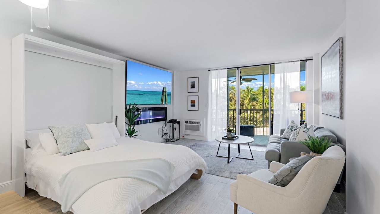 Photo of Bedroom in Vanderbilt Beach