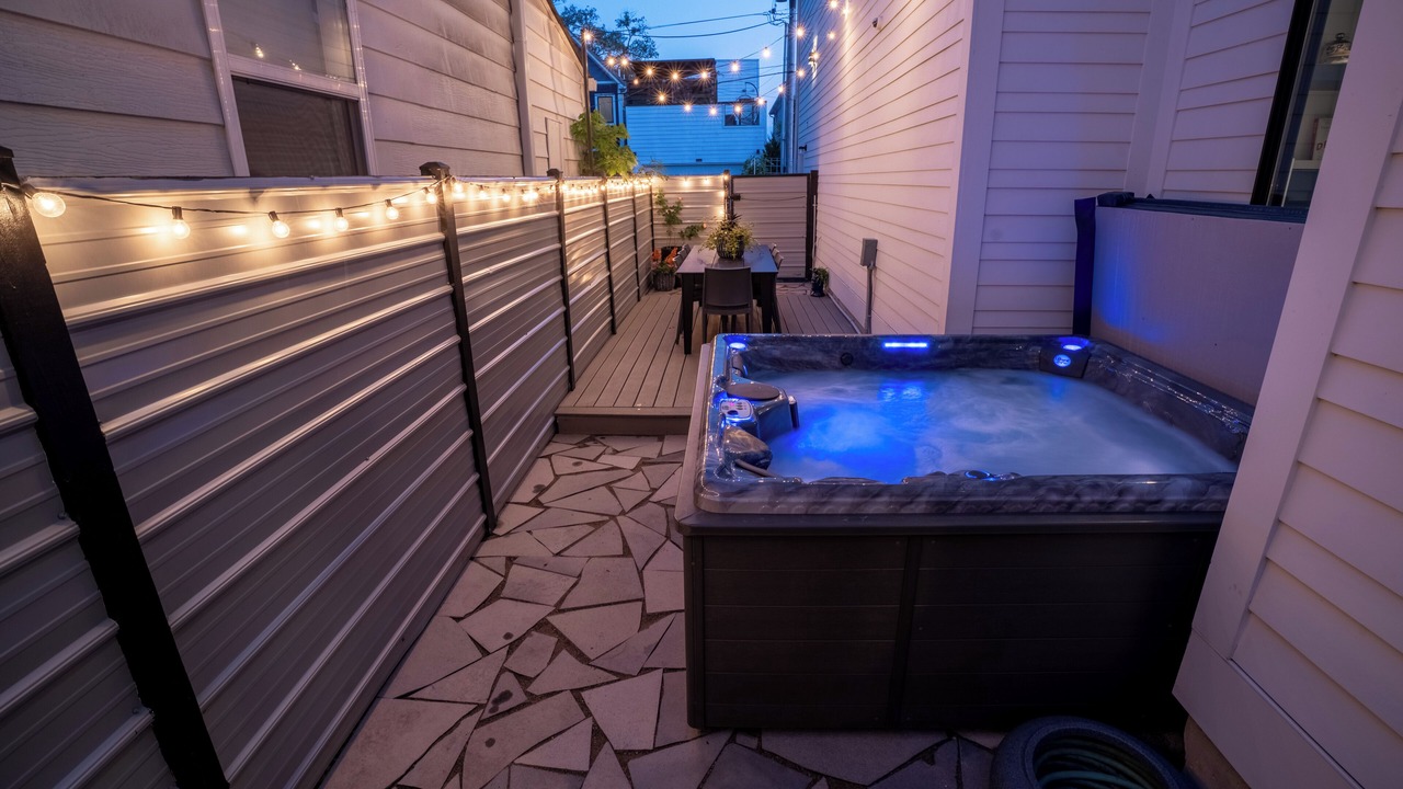 Photo of Patio Balcony in Fountain Square