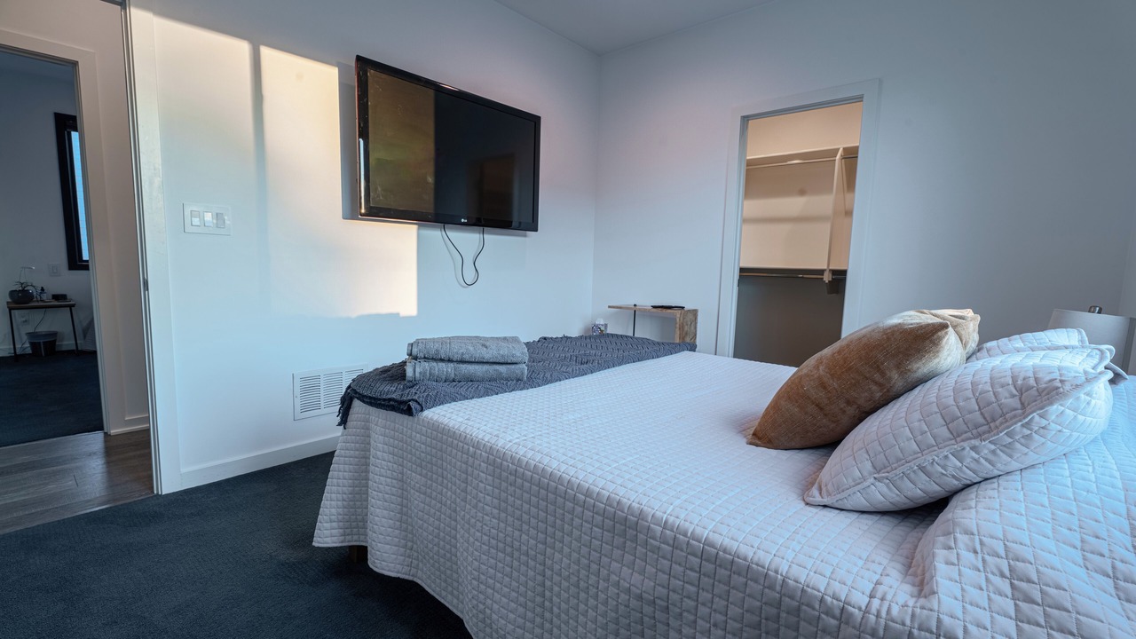 Photo of Bedroom in Fountain Square