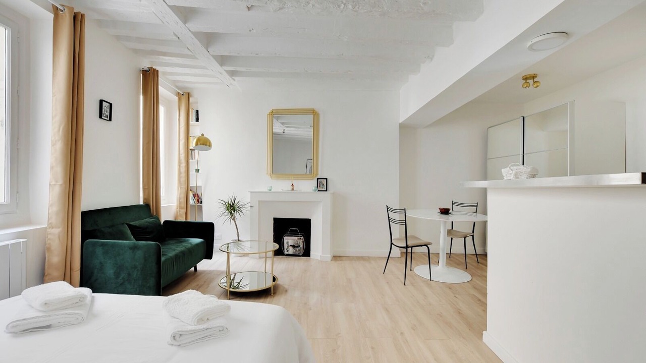 Photo of Bedroom in 6th Arrondissement