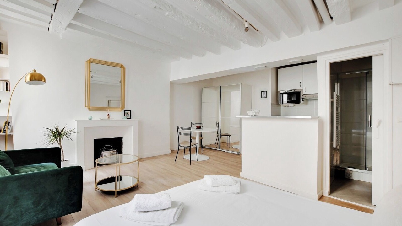 Photo of Bedroom in 6th Arrondissement
