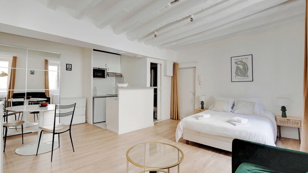 Photo of Bedroom in 6th Arrondissement