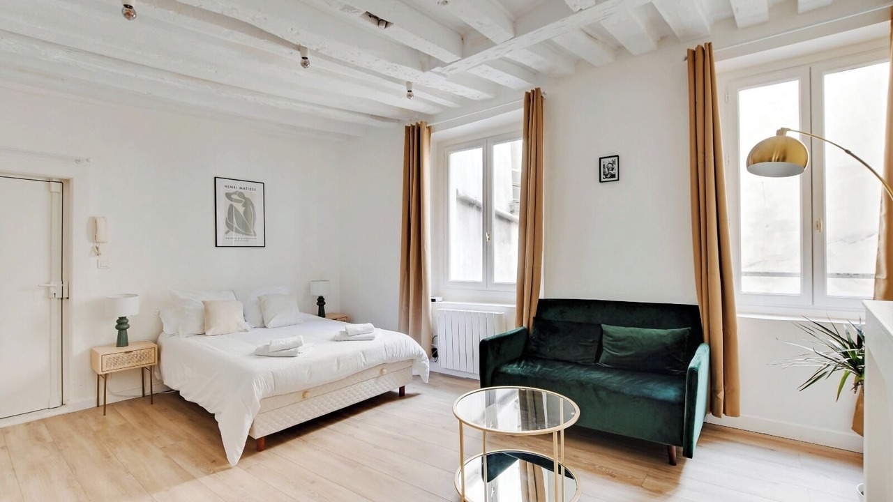 Photo of Bedroom in 6th Arrondissement