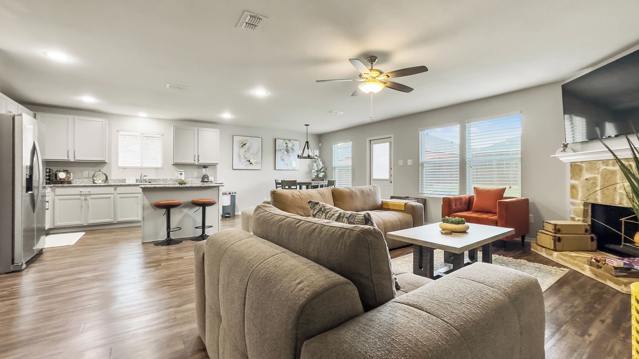 Photo of Livingroom in Little Elm