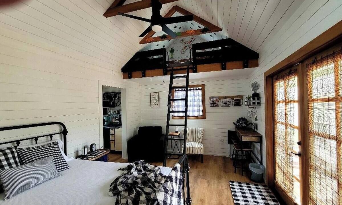 Photo of Bedroom in Glen Rose