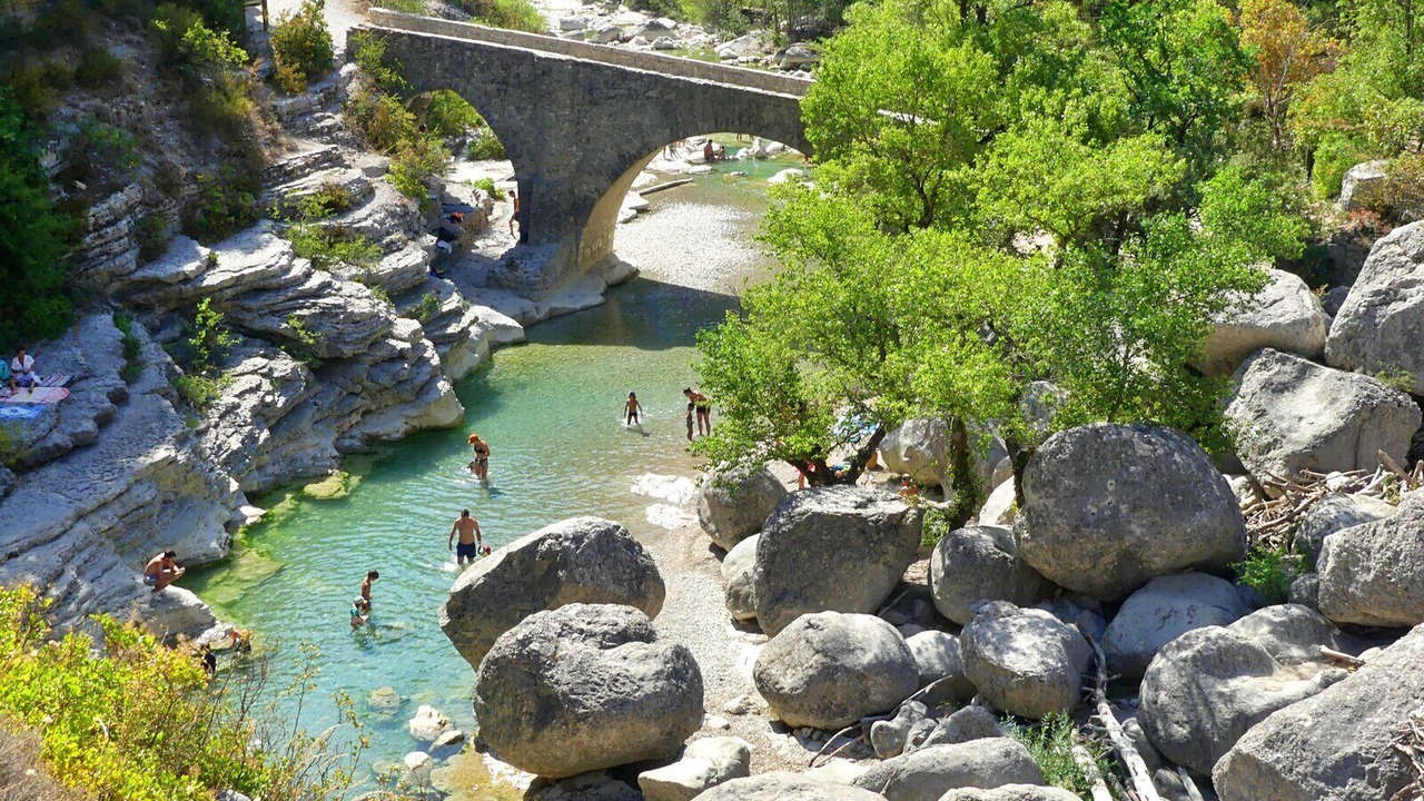 Photo of Others in Eourres