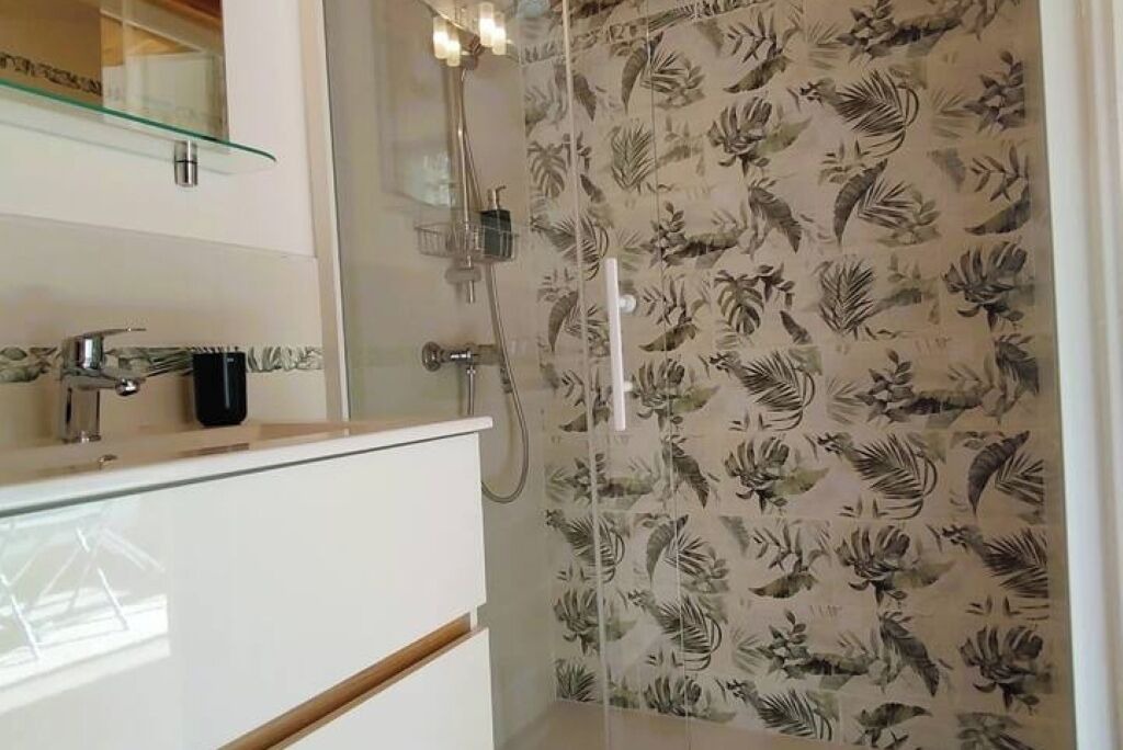 Photo of Bathroom in Eourres
