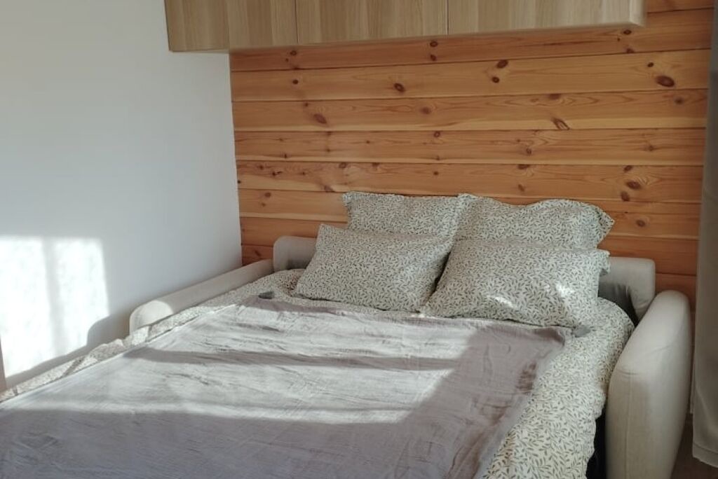 Photo of Bedroom in Eourres