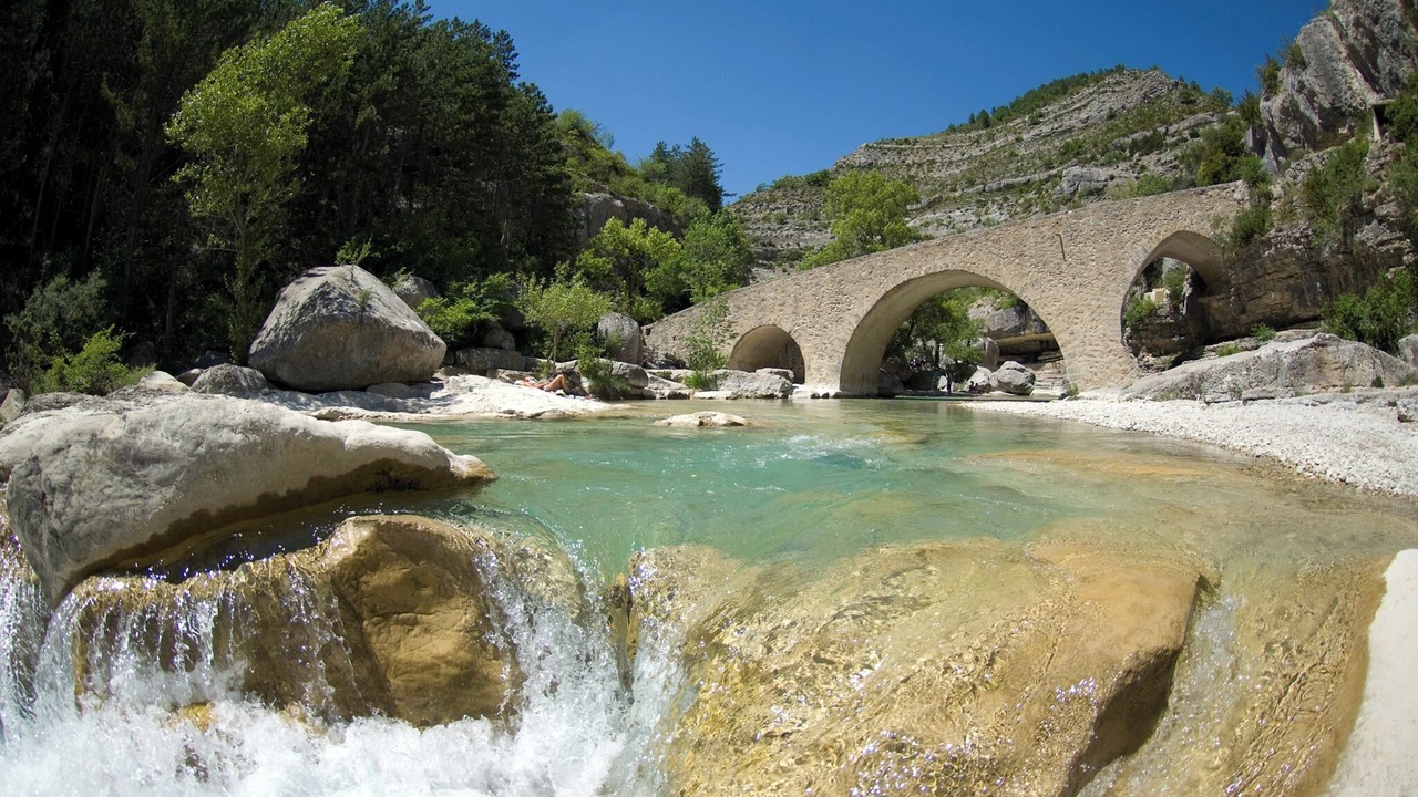 Photo of Others in Eourres