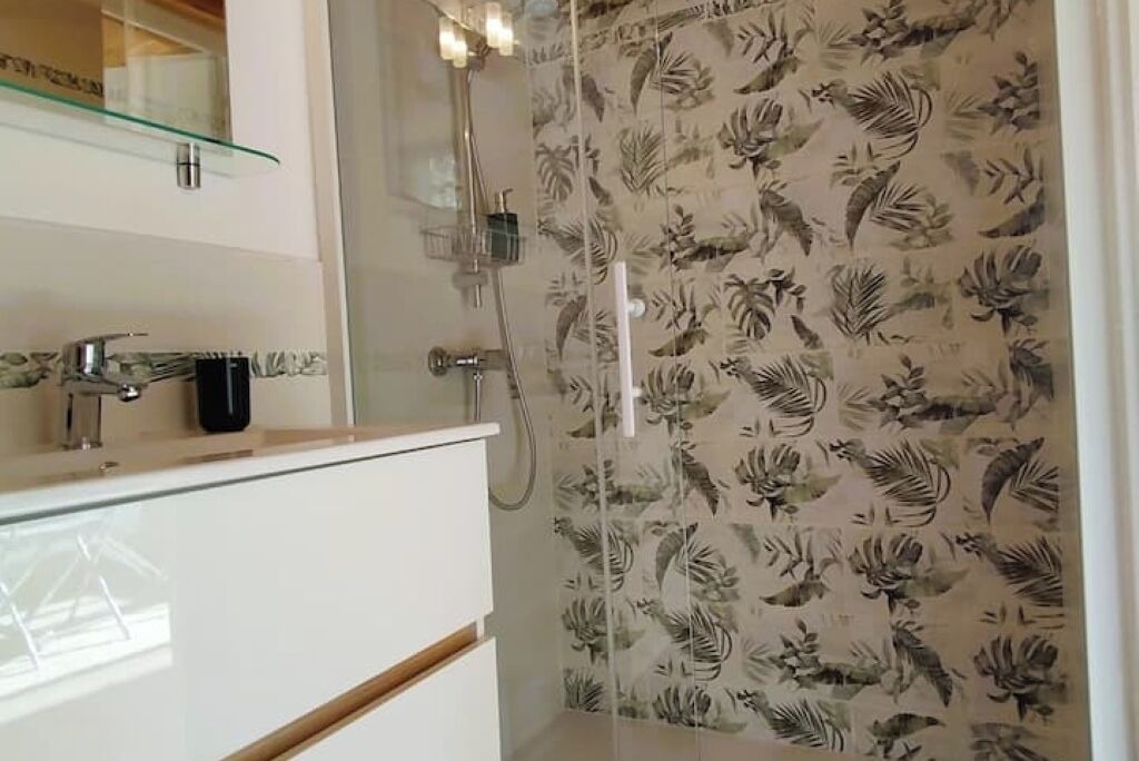 Photo of Bathroom in Eourres