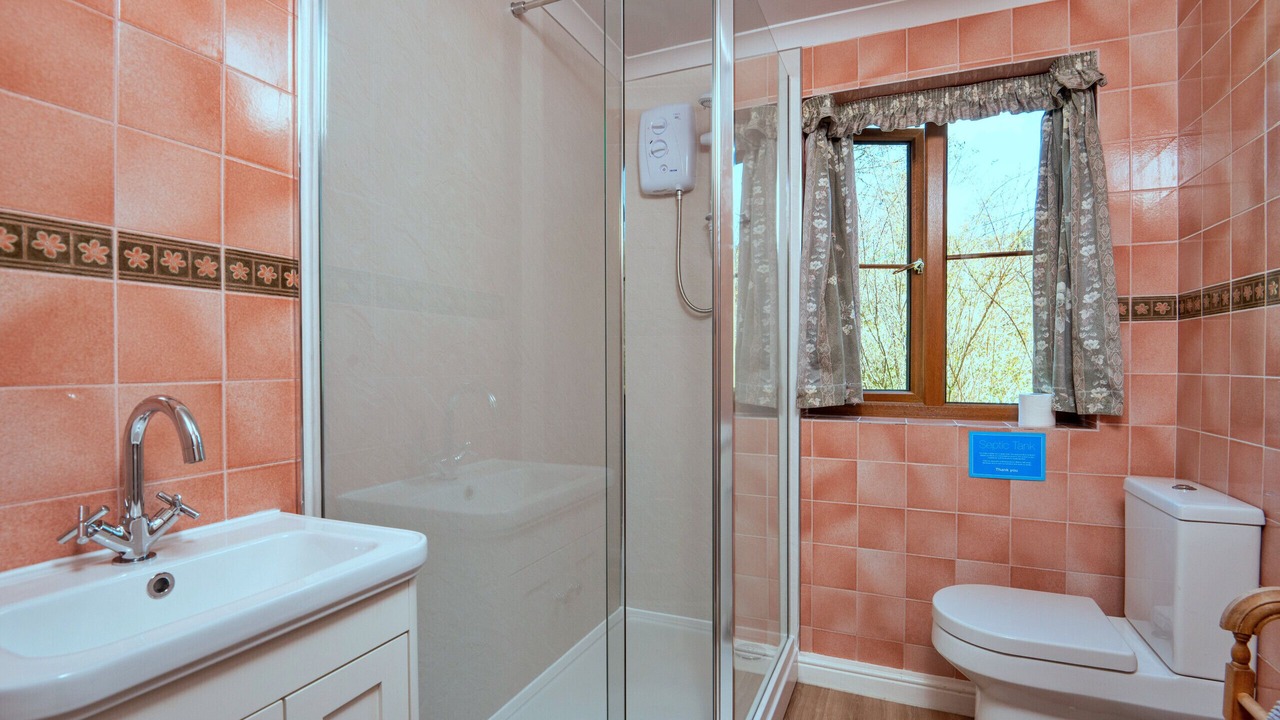 Photo of Bathroom in Llanidloes