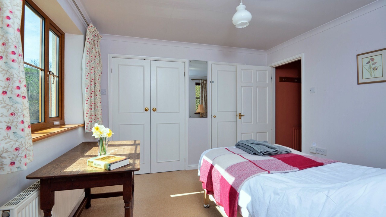 Photo of Bedroom in Llanidloes