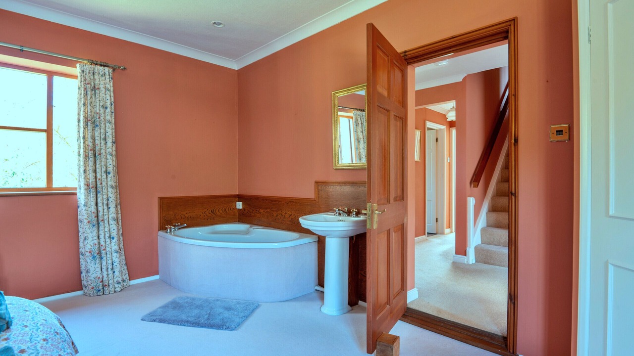 Photo of Bedroom in Llanidloes