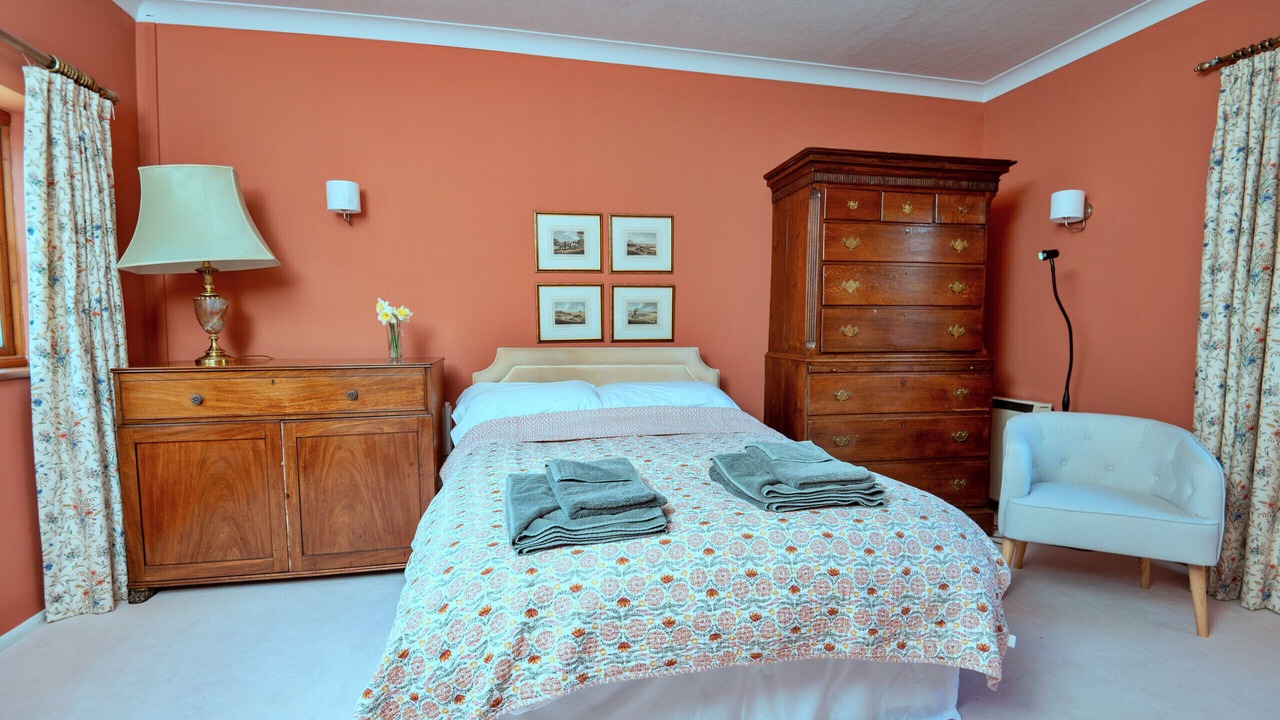 Photo of Bedroom in Llanidloes