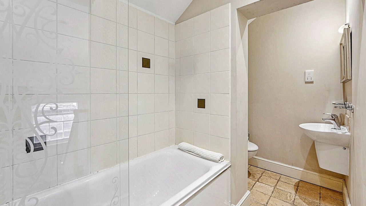 Photo of Bathroom in Richmond-upon-Thames