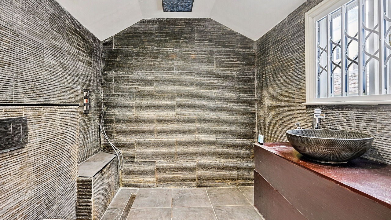 Photo of Bathroom in Richmond-upon-Thames