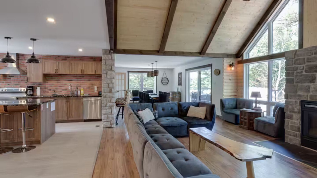 Photo of Livingroom in St-Adolphe-d'Howard