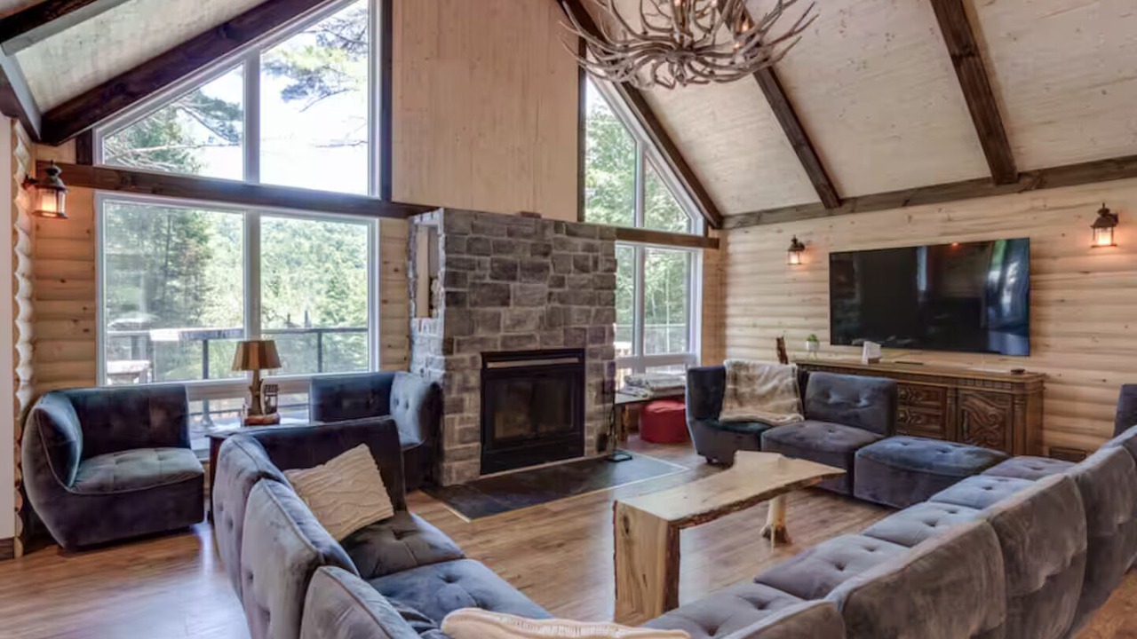 Photo of Livingroom in St-Adolphe-d'Howard
