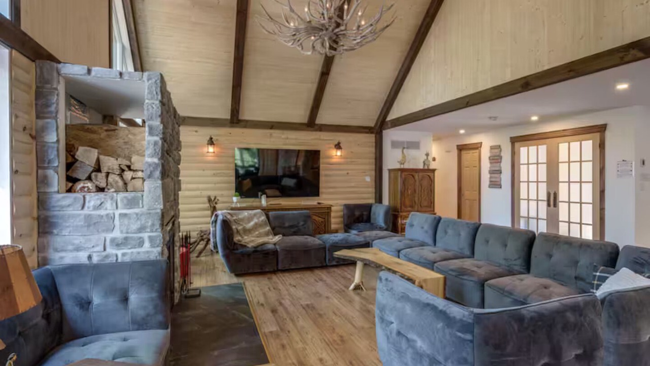 Photo of Livingroom in St-Adolphe-d'Howard