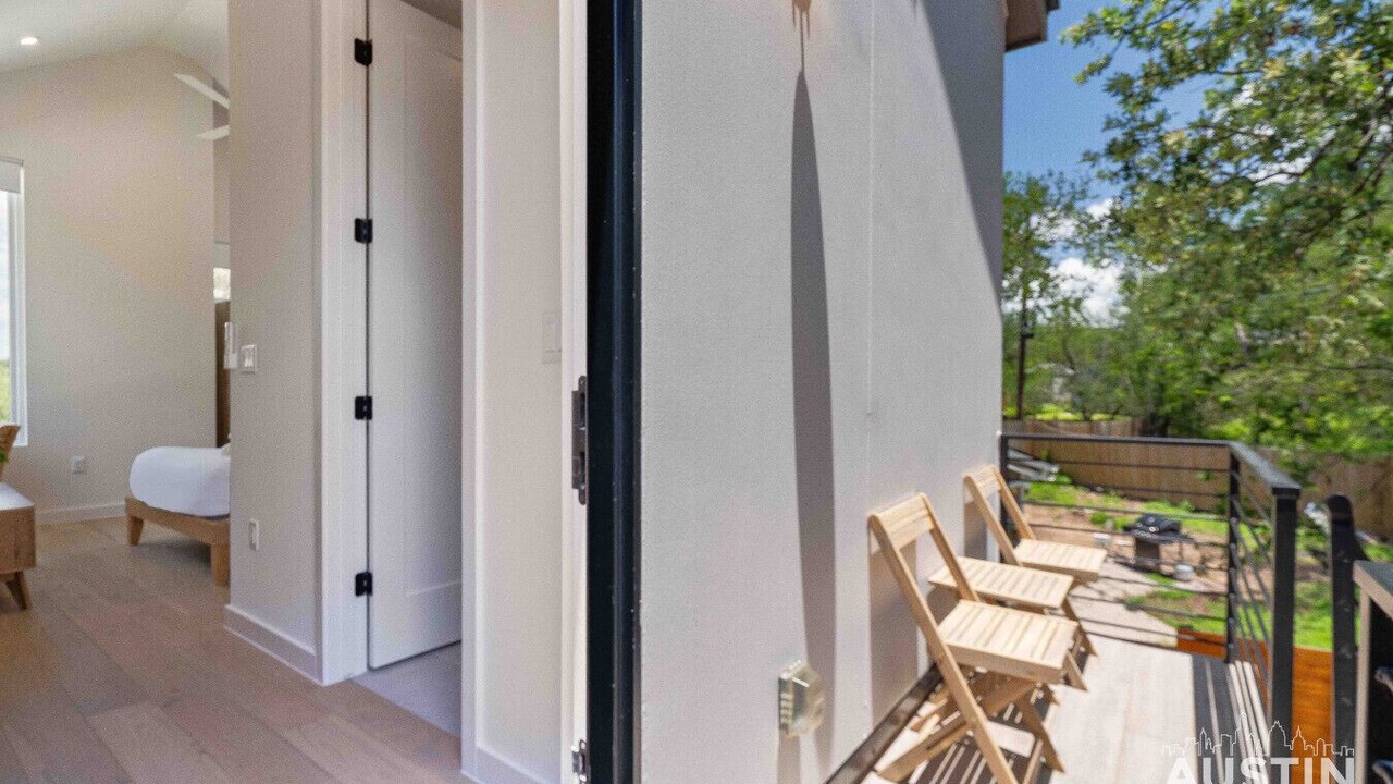 Photo of Patio Balcony in MLK