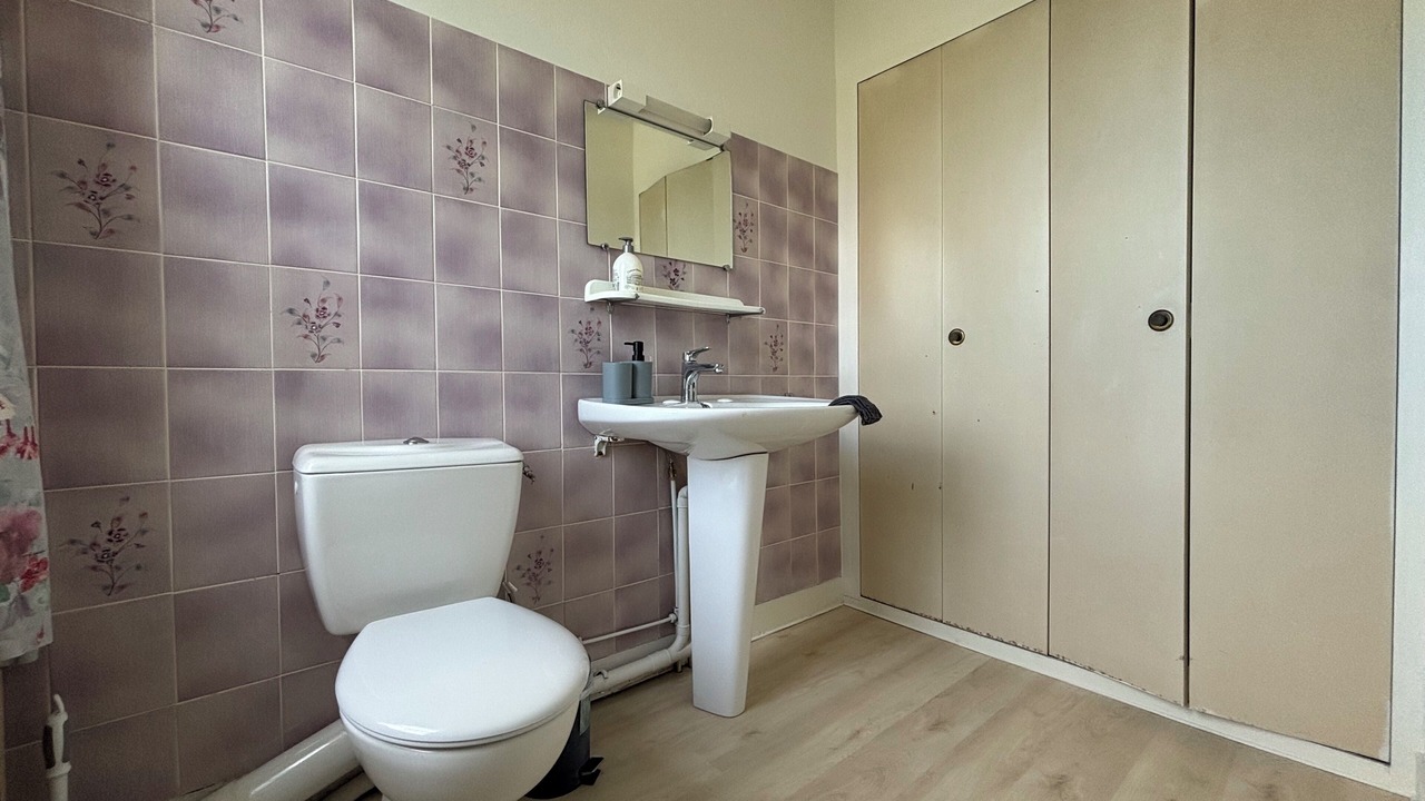 Photo of Bathroom in Le Molay-Littry