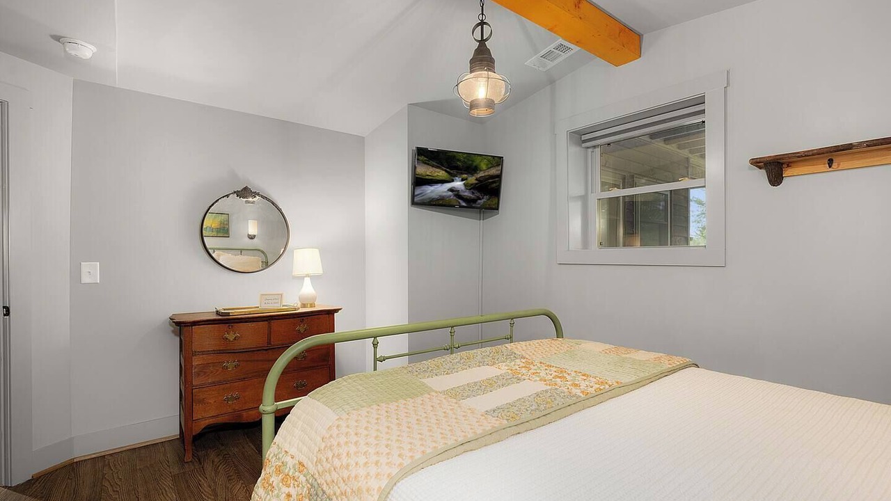 Photo of Bedroom in Ellijay
